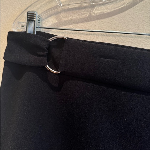 Black Pencil Skirt with Belt Accent - Size XL - SOHO Apparel LTD - Picture 4 of 5